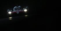 Alonso smakuje si w triumfie na Le Mans