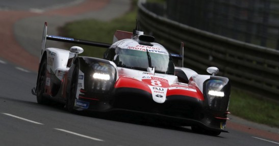 Alonso smakuje się w triumfie na Le Mans