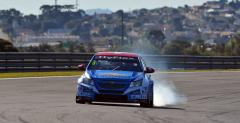 WTCC: Pierwszy wyścig na Suzuce pod dyktando Chevroletów. Triumf Menu