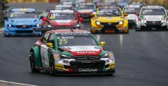 WTCC: Wygrana Bennaniego na mokrym Hungaroringu