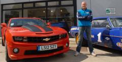 WTCC: Robert Huff cay po wypadku drogowym. Gorzej z jego Chevroletem Camaro...