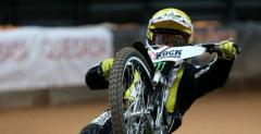 uel: Tai Woffinden w pojedynku z Range Roverem Sport