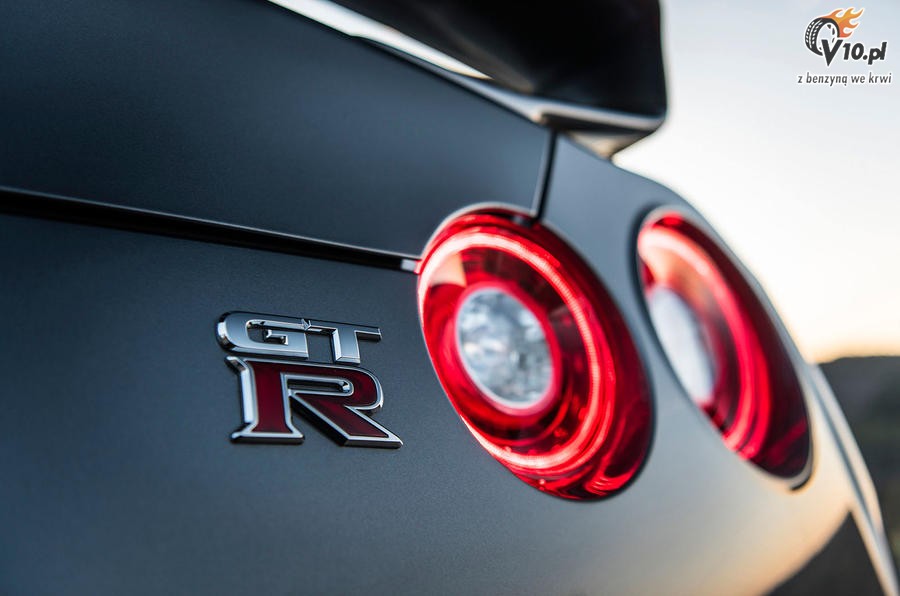 Nissan GT-R 2016