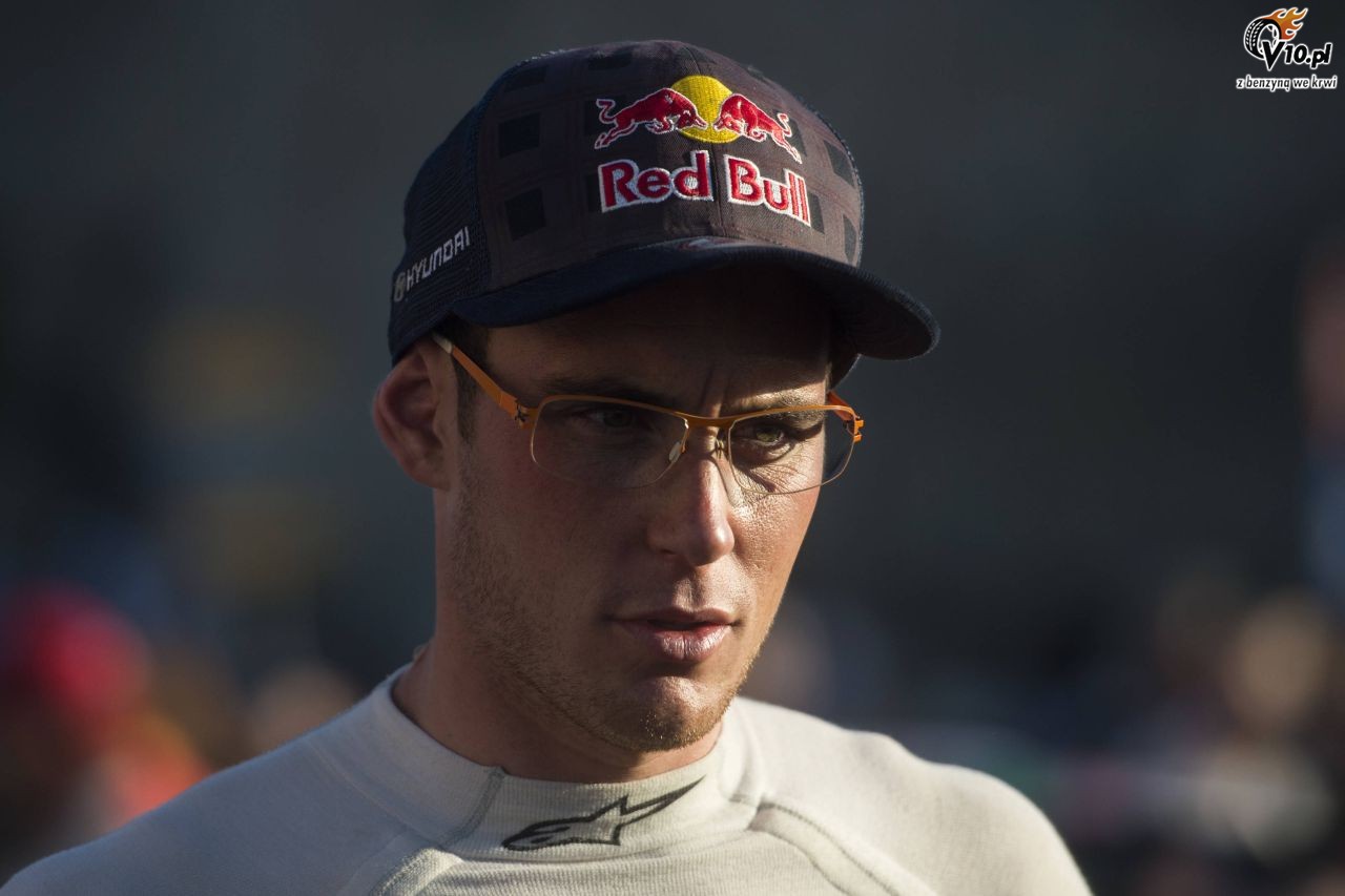 WRC: Neuville pogania Hyundaia. 'Jeli nie przyspieszymy, nie mamy szans w przyszym roku'