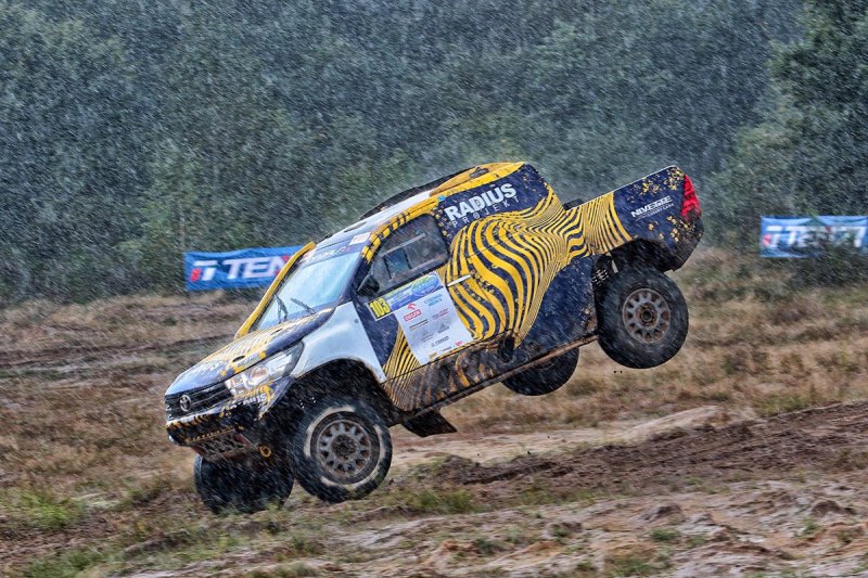 Rajdy terenowe: Rusza Baja Poland - z Przygo�skim i Ho�owczycem na starcie