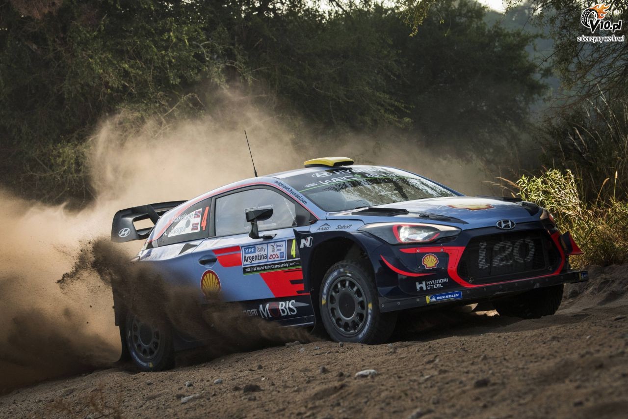 WRC: Neuville pogania Hyundaia. 'Jeli nie przyspieszymy, nie mamy szans w przyszym roku'