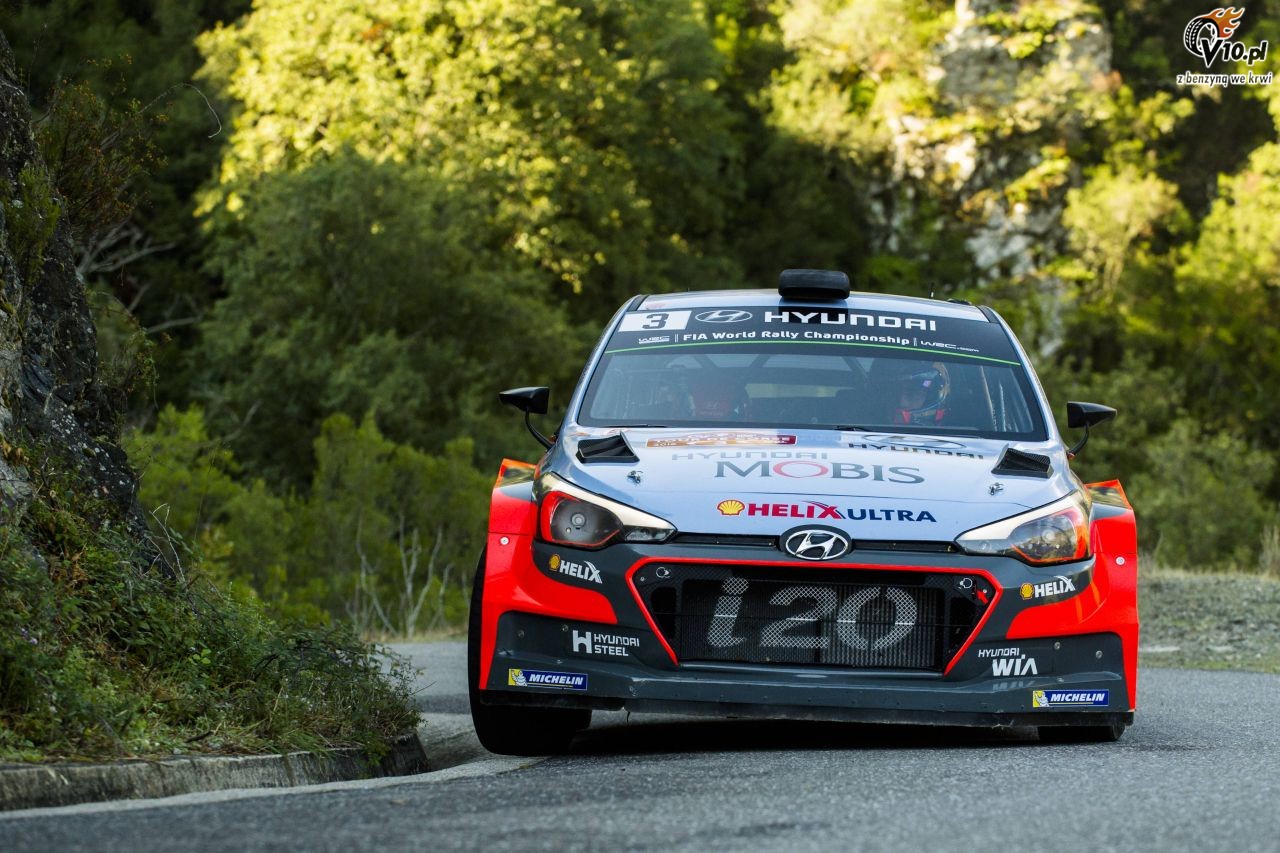 WRC: Neuville oficjalnie zostaje w Hyundaiu