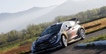 WRC: Ogier prowadzi we Francji, Loeb skończył w rowie