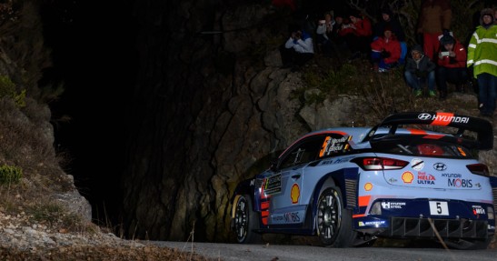WRC: Neuville liderem Rajdu Monte Carlo, śmierć kibica