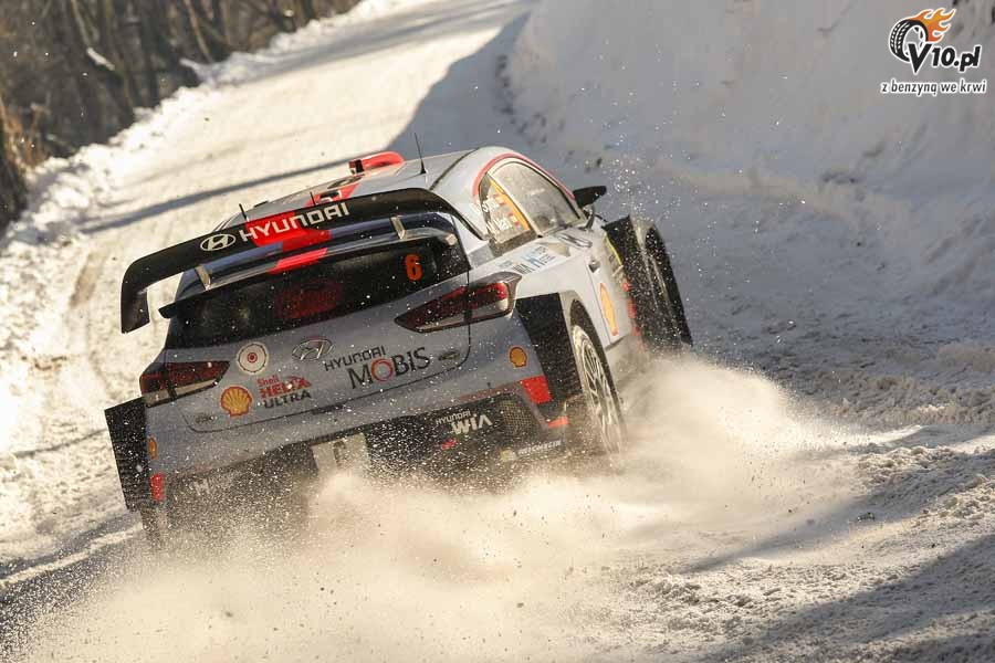WRC: Neuville odjeda rywalom w Monte Carlo