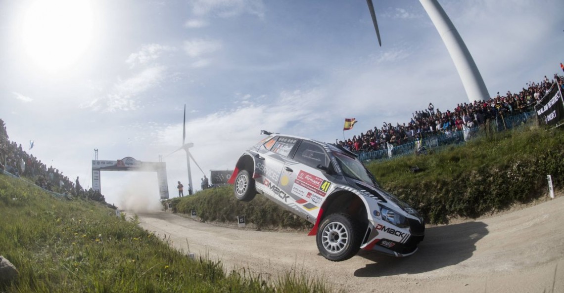 WRC: Widowiskowy wypadek na słynnej hopie oesu Fafe w Rajdzie Portugalii