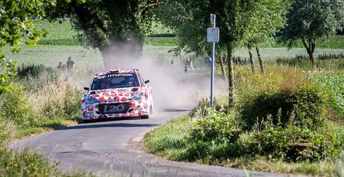 Neuville wygrał poza WRC