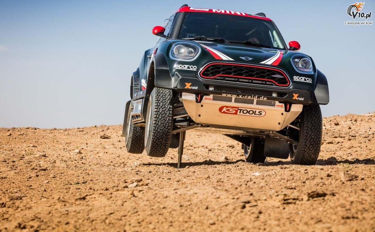 Jeden z kierowcw Mini odwoa start w Rajdzie Dakar