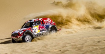 Małysz na półmetku Rajdu Egiptu: Trikowa nawigacja!