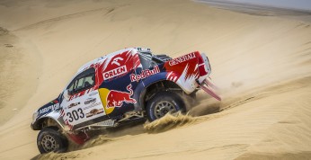 Sealine Cross Country: ORLEN Team szukał trasy i zmieniał koło