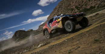 Rajd Dakar 2016 - etap 5, samochody: Loeb umacnia się na pierwszym...