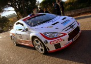 Rajd du Var: Bouffier walczy, Kubica 6-ty po piątku