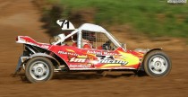 Na torach ciga si Buggy z 200-konnym motorem z Suzuki Hayabusa