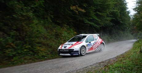 Bouffier lekko z przodu