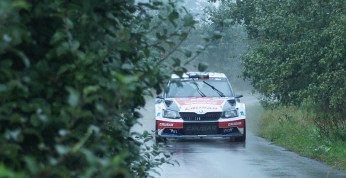 Rajd Nadwiślański: Grzegorz Grzyb wygrywa w debiucie za kółkiem...