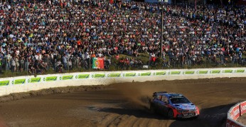 Rajd Portugalii: Meeke liderem, spalone auto Paddona