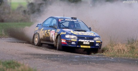 Rajd Nowej Zelandii 1995 i Colin McRae pedzcy po tytu M