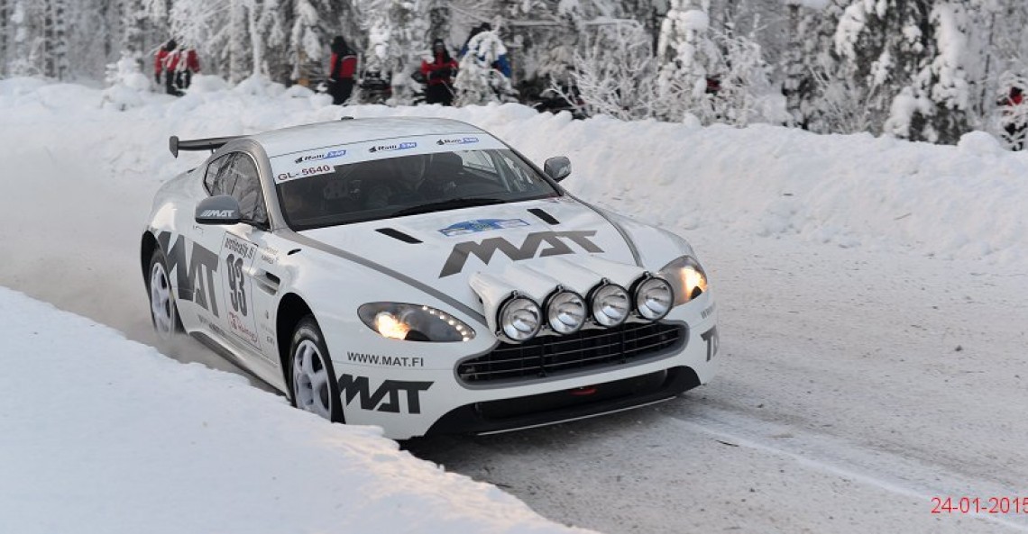 Aston Martin Vantage GT4