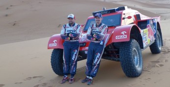 Noworoczne życzenia od załogi Małysz - Marton: Dakar już za...