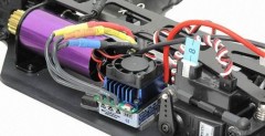 ACME-TECH Raptor - bezszczotkowy truggy w skali 1:10