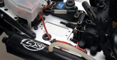 Aftershock - potny spalinowy monster truck od Team Losi
