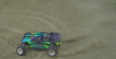 Evader ST Pro - elektryczny stadium truck od Duratraxa