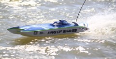 King of Shaves C1 - wycigowy model odzi z napdem elektrycznym