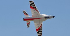 Rebel 70 - prosty odrzutowiec RC z napdem elektrycznym