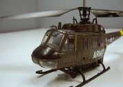 UH-1D Huey may, wojskowy helikopter RC