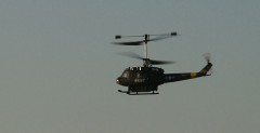 UH-1D Huey may, wojskowy helikopter RC