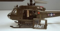 UH-1D Huey may, wojskowy helikopter RC