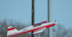 Advance 25e ARF - dolnopat z napdem elektrycznym