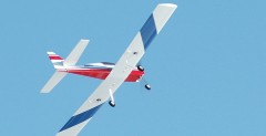 Advance 25e ARF - dolnopat z napdem elektrycznym