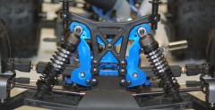 Avalanche XP - spalinowy monster truck w skali 1:8