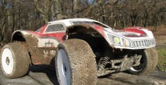 BR50 - spalinowy trophy truck od Robitronic'a