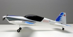COX 300 Extra - lekki model akrobacyjny z napdem elektrycznym