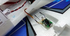 COX 300 Extra - lekki model akrobacyjny z napdem elektrycznym