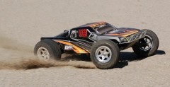 Desert Truck - elektryczny model terenowy od Team Losi