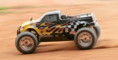 Hurricane C5 - spalinowy monster truck w skali 1:5 od FG