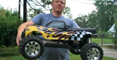 Hurricane C5 - spalinowy monster truck w skali 1:5 od FG