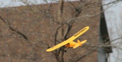 J-3 Cub - mini grnopat z napdem elektrycznym
