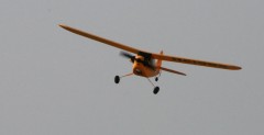 J-3 Cub - mini grnopat z napdem elektrycznym
