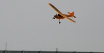 J-3 Cub - mini grnopat z napdem elektrycznym