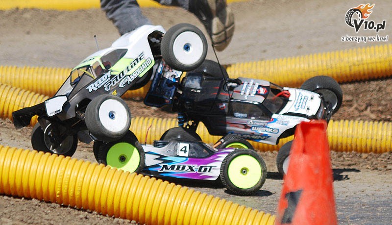 Kraksy i wywrotki modeli rc off-road