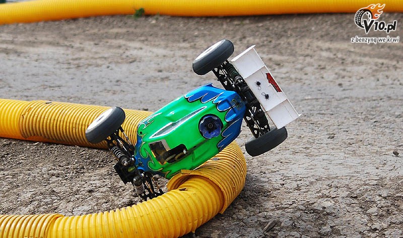 Kraksy i wywrotki modeli rc off-road